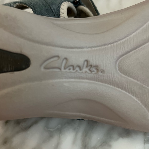 Clarks Collection Soft Cushion Adjustable Sundals - Picture 7 of 7